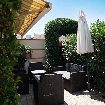 Au Calme A 200m De La De Rochelongue 別荘 *