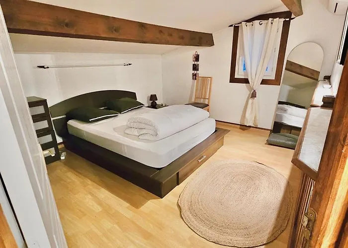 Au Calme A 200m De La De Rochelongue * アグド