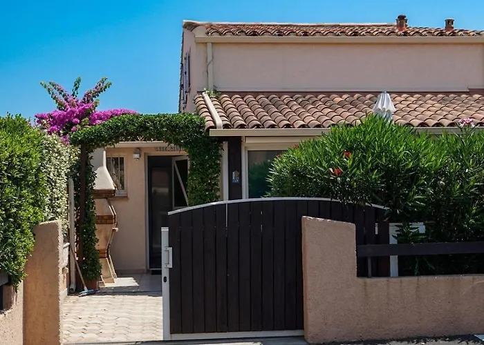 別荘 Au Calme A 200m De La De Rochelongue