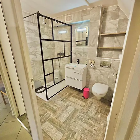 Au Calme A 200m De La De Rochelongue בית נופש